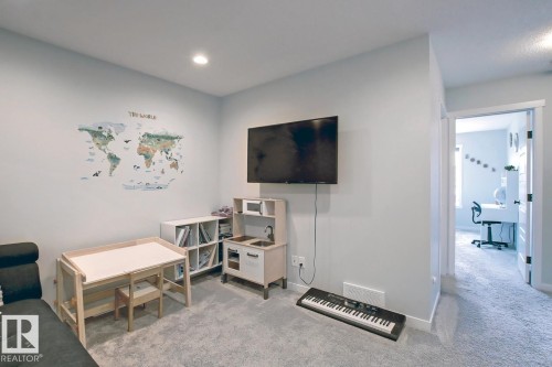 19633 26A Av, Edmonton, AB - Indoor