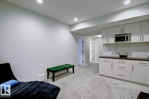 19633 26A Av, Edmonton, AB - Indoor