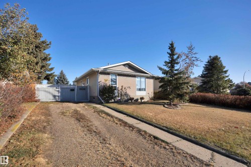 Ranch-style house featuring a gate - 5312 36 Ave, Wetaskiwin, AB - Outdoor