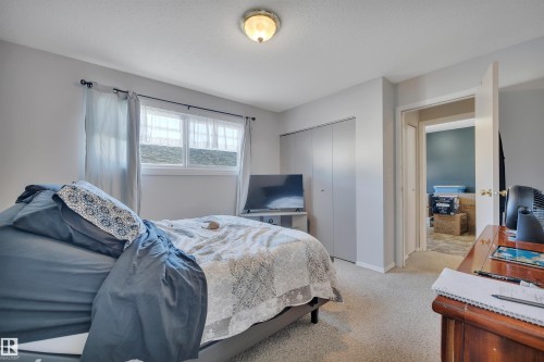 5312 36 Ave, Wetaskiwin, AB - Indoor Photo Showing Bedroom