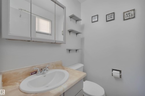 5312 36 Ave, Wetaskiwin, AB - Indoor Photo Showing Bathroom