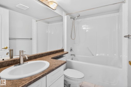 804 10909 103 Avenue, Edmonton, AB - Indoor Photo Showing Bathroom