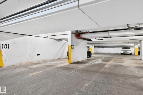 804 10909 103 Avenue, Edmonton, AB - Indoor Photo Showing Garage