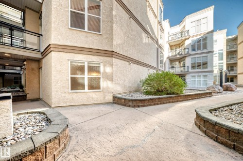 152 4827 104A Street, Edmonton, AB - Outdoor