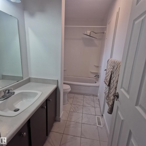 6010 Mill Woods Road S, Edmonton, AB - Indoor Photo Showing Bathroom
