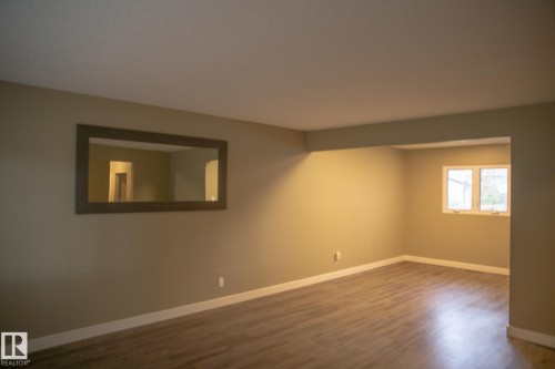 81 Sunset Boulevard, St. Albert, AB - Indoor Photo Showing Other Room
