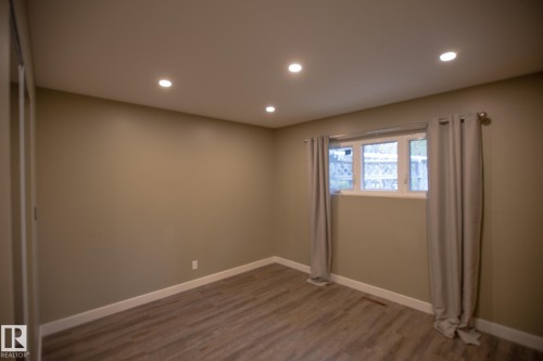 81 Sunset Boulevard, St. Albert, AB - Indoor Photo Showing Other Room
