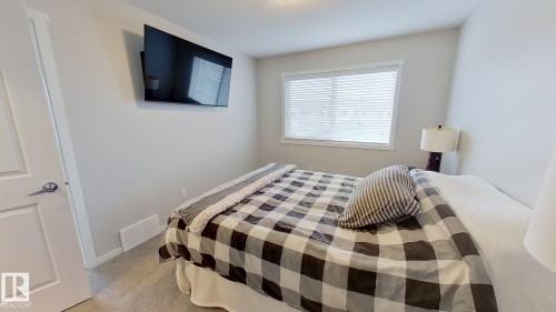 3456 Cutler Crescent Sw, Edmonton, AB - Indoor Photo Showing Bedroom