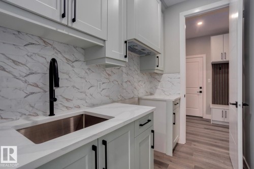 3601 42 Avenue, Beaumont, AB - Indoor Photo Showing Kitchen