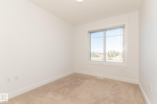 71 655 Watt Boulevard, Edmonton, AB - Indoor Photo Showing Other Room