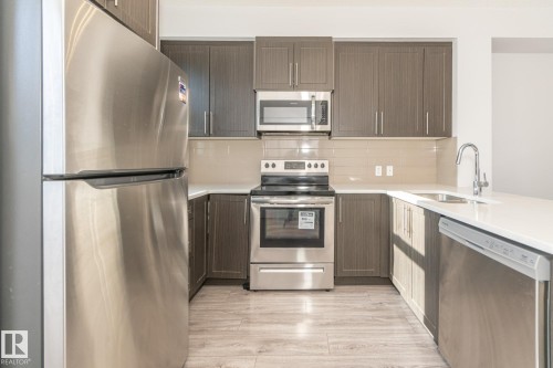 71 655 Watt Boulevard, Edmonton, AB - Indoor Photo Showing Kitchen With Double Sink With Upgraded Kitchen