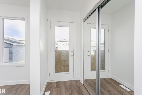 9530 Carson Bend, Edmonton, AB - Indoor Photo Showing Other Room