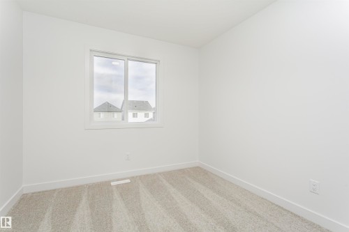 9530 Carson Bend, Edmonton, AB - Indoor Photo Showing Other Room