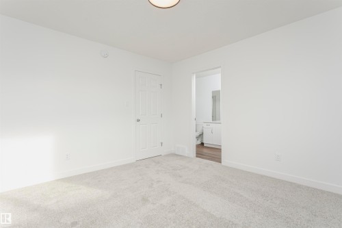 9530 Carson Bend, Edmonton, AB - Indoor Photo Showing Other Room