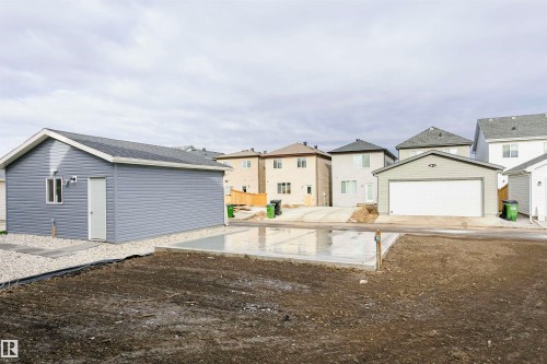 9530 Carson Bend, Edmonton, AB - Outdoor