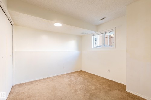 8808 102 Avenue, Morinville, AB - Indoor Photo Showing Other Room