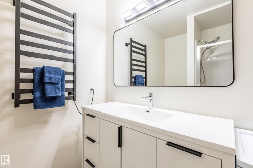 8808 102 Avenue, Morinville, AB - Indoor Photo Showing Bathroom