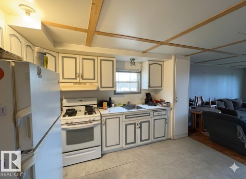 5307 54 Street, Clyde, AB - Indoor Photo Showing Kitchen
