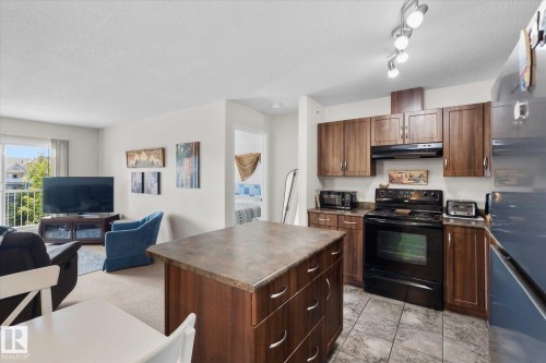 433 50 Woodsmere Close, Fort Saskatchewan, AB - Indoor Photo Showing Kitchen