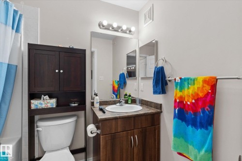 433 50 Woodsmere Close, Fort Saskatchewan, AB - Indoor Photo Showing Bathroom