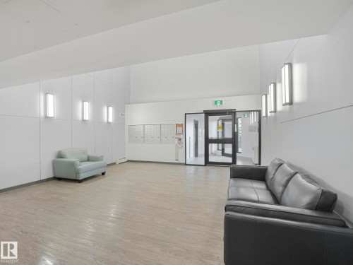 109 9504 182 Street, Edmonton, AB - Indoor