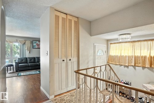 9963 171 Ave, Edmonton, AB - Indoor Photo Showing Other Room