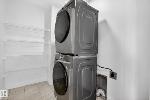 22015 85 Ave, Edmonton, AB - Indoor Photo Showing Laundry Room