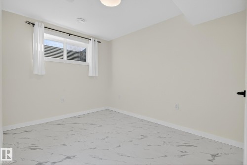 22015 85 Ave, Edmonton, AB - Indoor Photo Showing Other Room