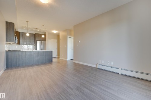 301 17 Columbia Avenue, Devon, AB - Indoor Photo Showing Kitchen