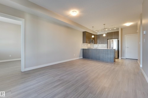 301 17 Columbia Avenue, Devon, AB - Indoor Photo Showing Kitchen