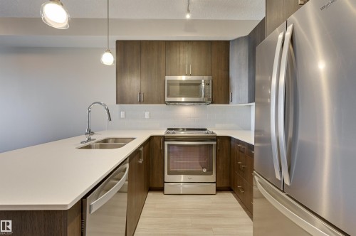 301 17 Columbia Avenue, Devon, AB - Indoor Photo Showing Kitchen With Stainless Steel Kitchen With Double Sink With Upgraded Kitchen