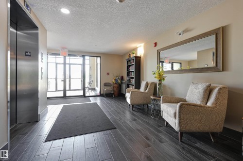 301 17 Columbia Avenue, Devon, AB - Indoor