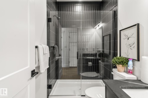 68 Fenwyck Boulevard, Spruce Grove, AB - Indoor Photo Showing Bathroom