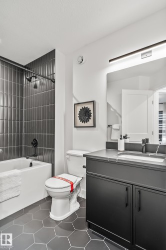 68 Fenwyck Boulevard, Spruce Grove, AB - Indoor Photo Showing Bathroom