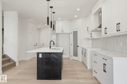 116 Spring Link, Spruce Grove, AB - Indoor Photo Showing Kitchen