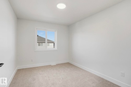 116 Spring Link, Spruce Grove, AB - Indoor Photo Showing Other Room