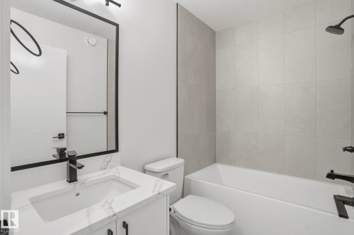 116 Spring Link, Spruce Grove, AB - Indoor Photo Showing Bathroom