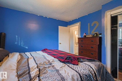 4 54222 Rge Road 25, Rural Lac Ste. Anne County, AB - Indoor Photo Showing Bedroom