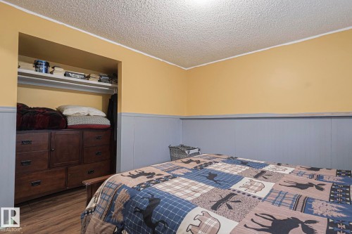 4 54222 Rge Road 25, Rural Lac Ste. Anne County, AB - Indoor Photo Showing Bedroom