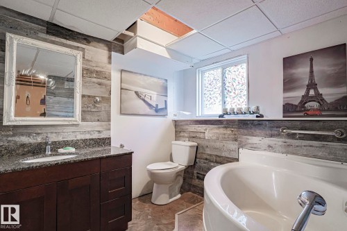 4 54222 Rge Road 25, Rural Lac Ste. Anne County, AB - Indoor Photo Showing Bathroom