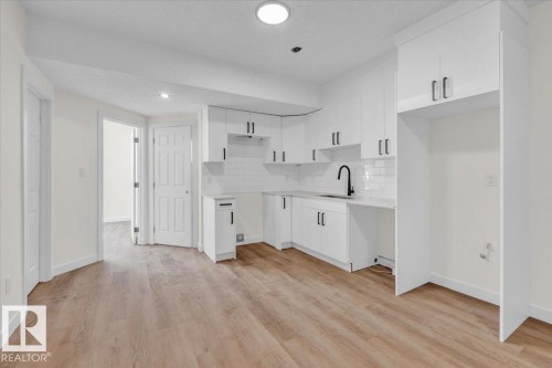 227 Deer Valley Drive, Leduc, AB - Indoor Photo Showing Kitchen