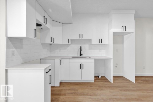 227 Deer Valley Drive, Leduc, AB - Indoor Photo Showing Kitchen