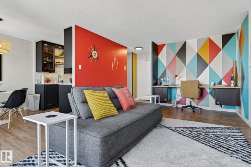 1701 10150 117 Street, Edmonton, AB - Indoor Photo Showing Other Room