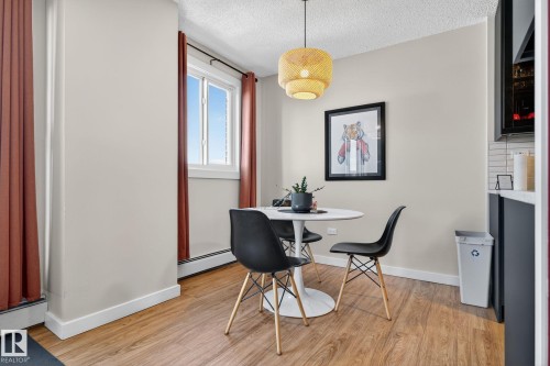 1701 10150 117 Street, Edmonton, AB - Indoor Photo Showing Dining Room