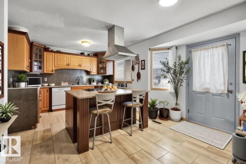 3736 48 Street, Edmonton, AB - Indoor