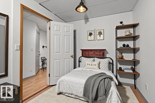 3736 48 Street, Edmonton, AB - Indoor Photo Showing Bedroom
