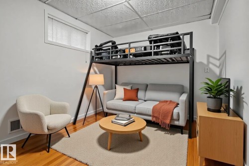 3736 48 Street, Edmonton, AB - Indoor