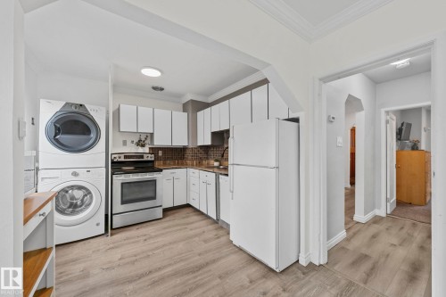 9809 83 Avenue, Edmonton, AB - Indoor Photo Showing Laundry Room