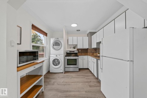 9809 83 Avenue, Edmonton, AB - Indoor Photo Showing Laundry Room
