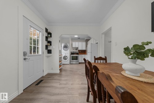 9809 83 Avenue, Edmonton, AB - Indoor